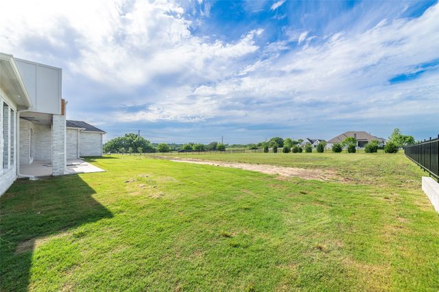 208 W Cottage Hill Parkway, Weston, TX 75009