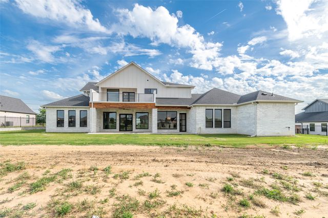 208 W Cottage Hill Parkway, Weston, TX 75009