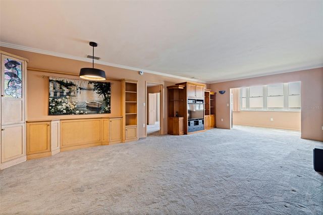 5108 BRITTANY DRIVE S 1005, St Petersburg, FL 33715