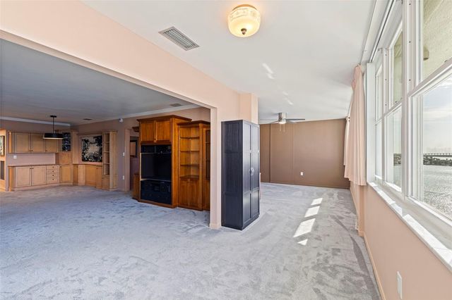 5108 BRITTANY DRIVE S 1005, St Petersburg, FL 33715