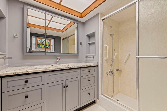 5108 BRITTANY DRIVE S 1005, St Petersburg, FL 33715