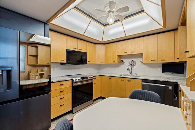 5108 BRITTANY DRIVE S 1005, St Petersburg, FL 33715