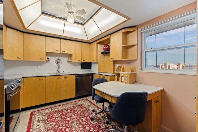 5108 BRITTANY DRIVE S 1005, St Petersburg, FL 33715