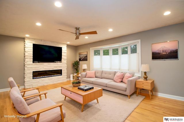 7220 York Lane, Lincoln, NE 68505