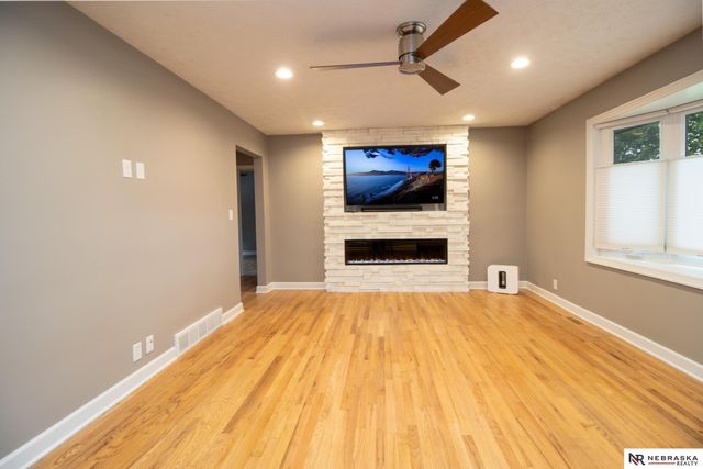 7220 York Lane, Lincoln, NE 68505