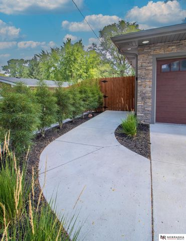 7220 York Lane, Lincoln, NE 68505