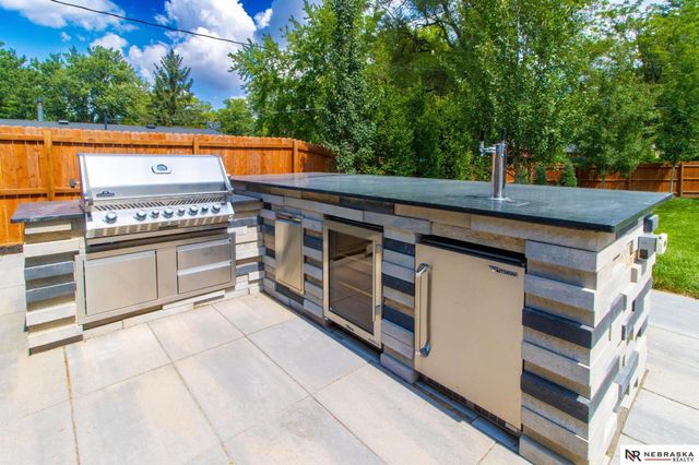 7220 York Lane, Lincoln, NE 68505