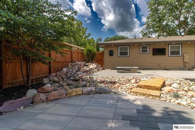7220 York Lane, Lincoln, NE 68505