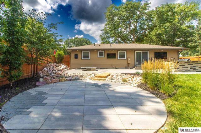 7220 York Lane, Lincoln, NE 68505