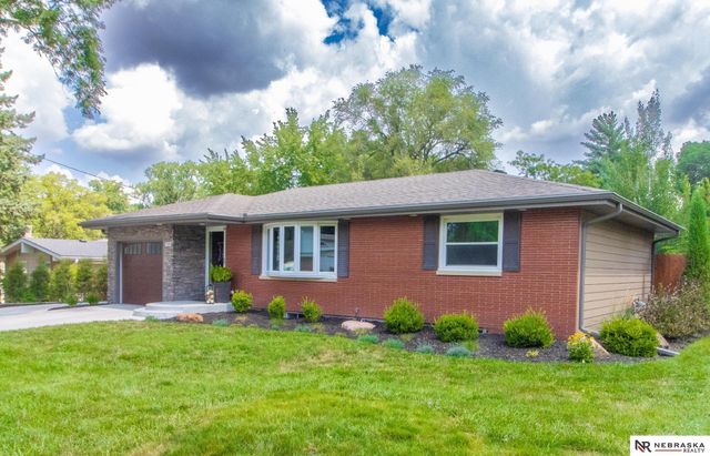 7220 York Lane, Lincoln, NE 68505