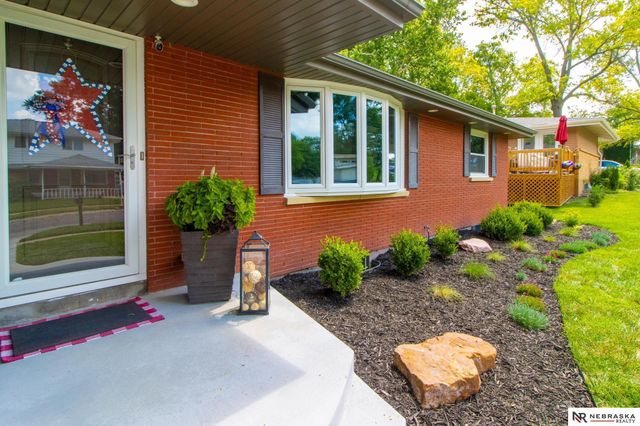 7220 York Lane, Lincoln, NE 68505