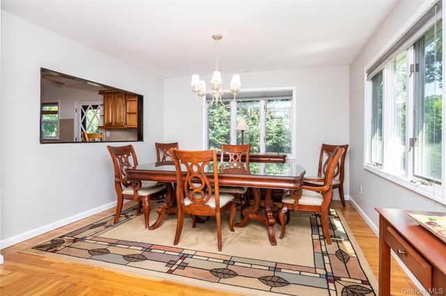 454 Swanson Drive, Thornwood, NY 10594