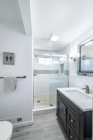 454 Swanson Drive, Thornwood, NY 10594