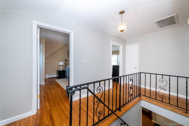 454 Swanson Drive, Thornwood, NY 10594