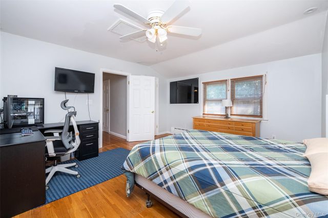 454 Swanson Drive, Thornwood, NY 10594