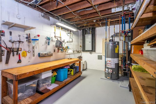 454 Swanson Drive, Thornwood, NY 10594