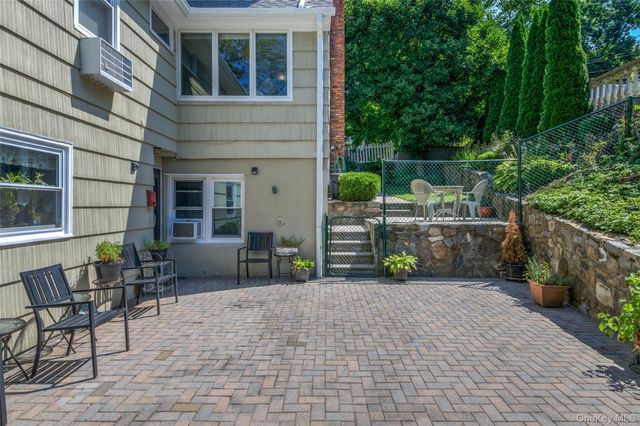 454 Swanson Drive, Thornwood, NY 10594