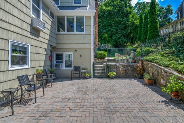 454 Swanson Drive, Thornwood, NY 10594