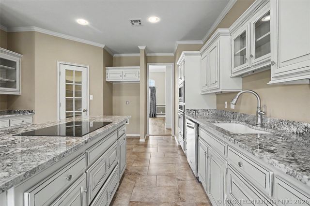 4216 W Detroit Street, Broken Arrow, OK 74012