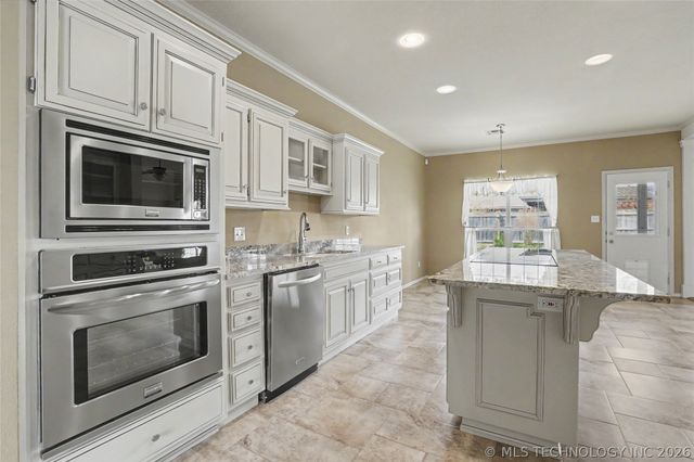 4216 W Detroit Street, Broken Arrow, OK 74012