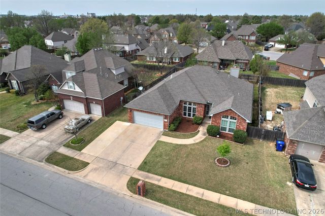 4216 W Detroit Street, Broken Arrow, OK 74012