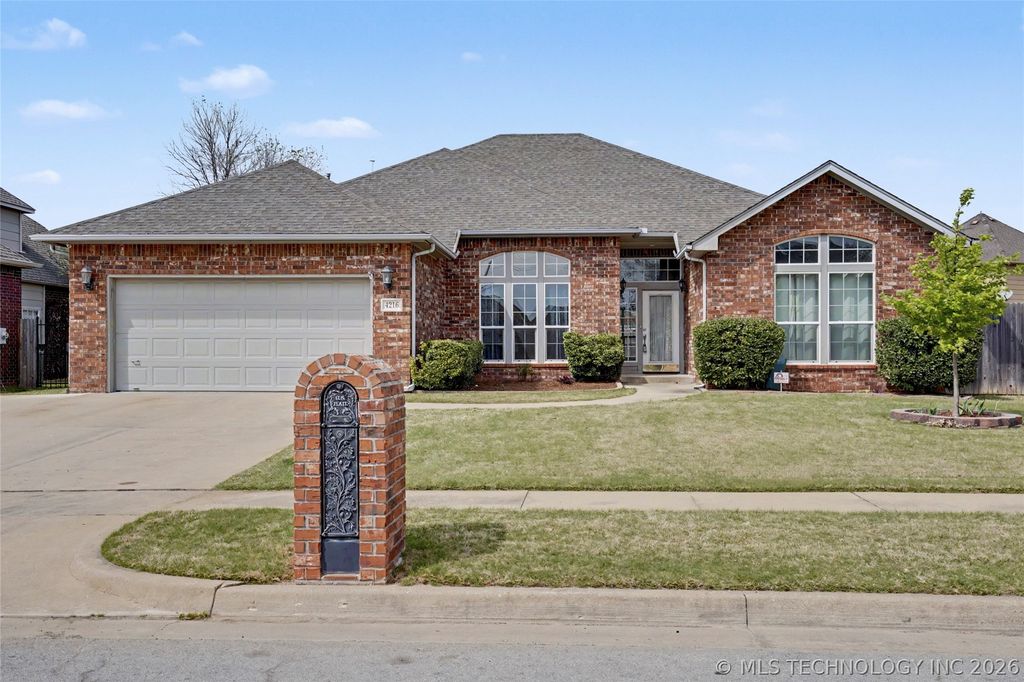 4216 W Detroit Street, Broken Arrow, OK 74012