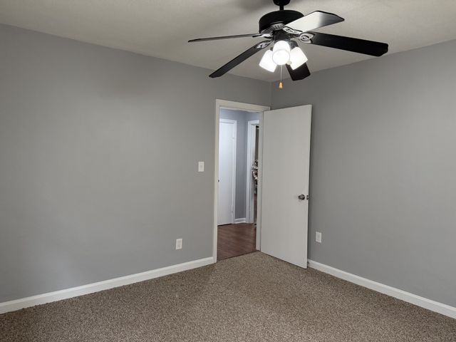 411 Moore Dr, Columbia, TN 38401