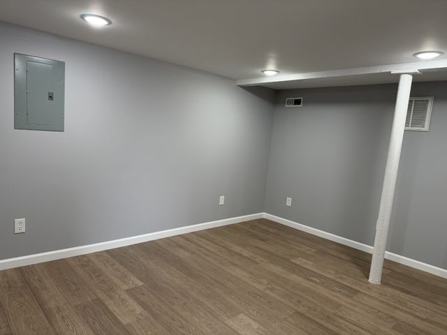 411 Moore Dr, Columbia, TN 38401