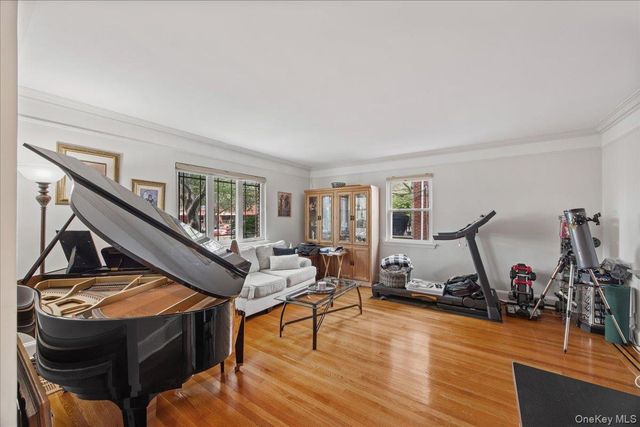 1231 Lydig Avenue, Bronx, NY 10461