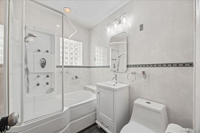 1231 Lydig Avenue, Bronx, NY 10461