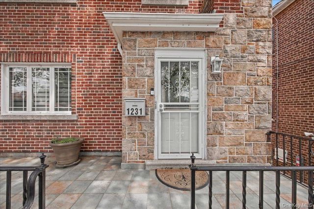 1231 Lydig Avenue, Bronx, NY 10461