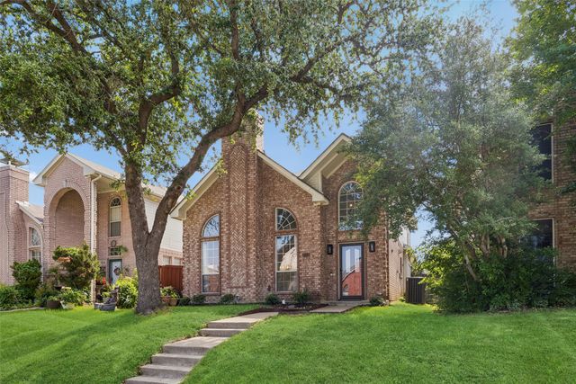 2212 Meadowstone Drive, Carrollton, TX 75006