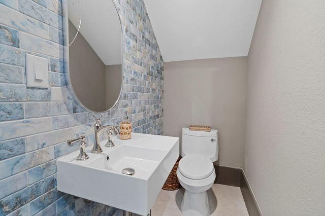 3835 Seabreeze Lane, Galveston, TX 77554