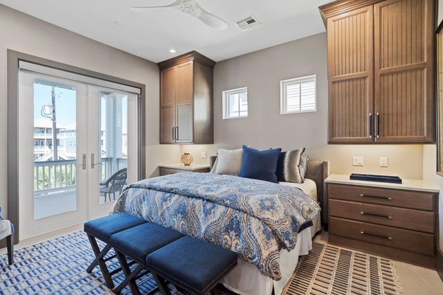 3835 Seabreeze Lane, Galveston, TX 77554