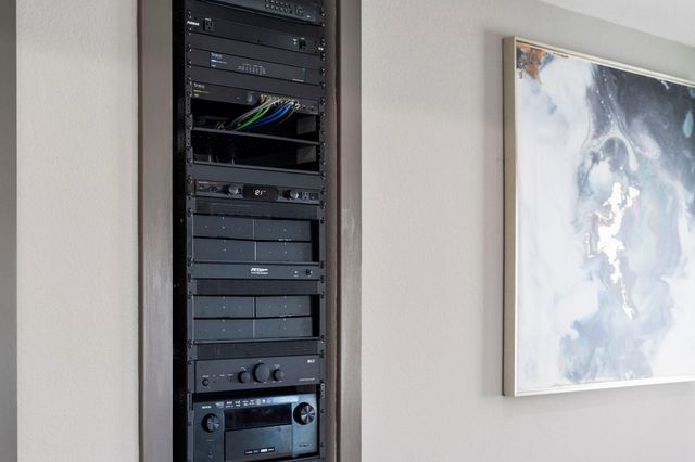 3835 Seabreeze Lane, Galveston, TX 77554