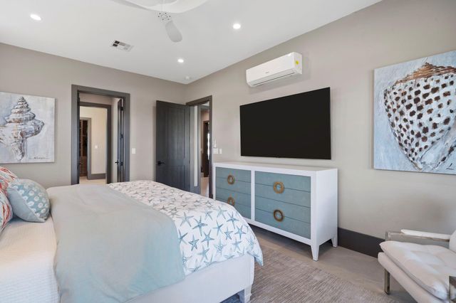 3835 Seabreeze Lane, Galveston, TX 77554