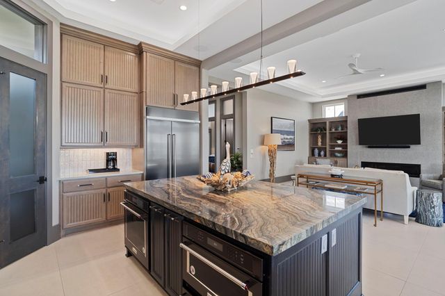 3835 Seabreeze Lane, Galveston, TX 77554