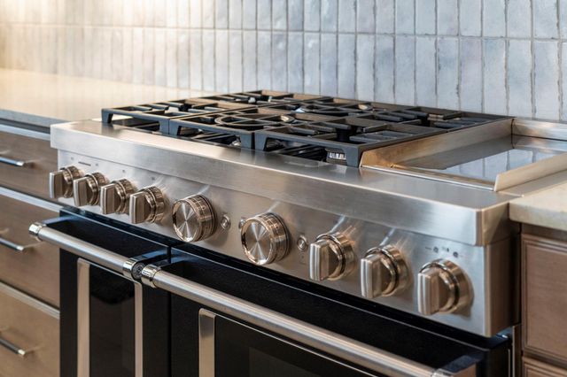 3835 Seabreeze Lane, Galveston, TX 77554