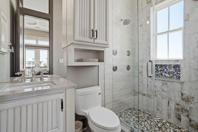 3835 Seabreeze Lane, Galveston, TX 77554