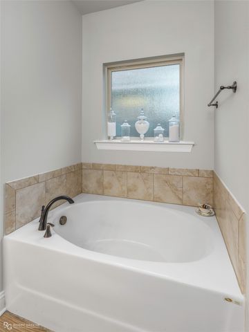 204 Hyperion Street, Bossier City, LA 71111