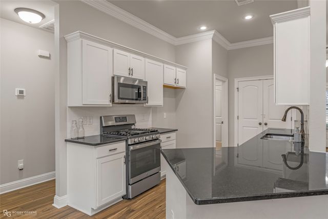 204 Hyperion Street, Bossier City, LA 71111