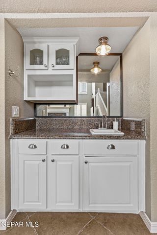 6224 LA POSTA Drive, El Paso, TX 79912