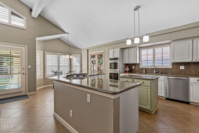 6224 LA POSTA Drive, El Paso, TX 79912