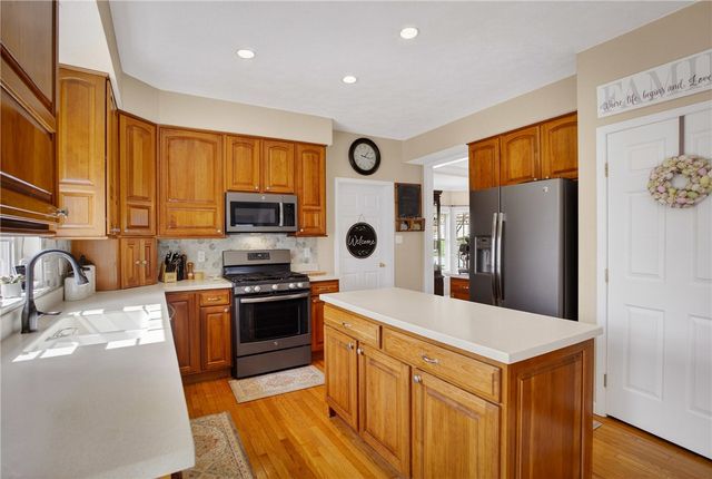 112 Hunter Dr, Cranberry Twp, PA 16066