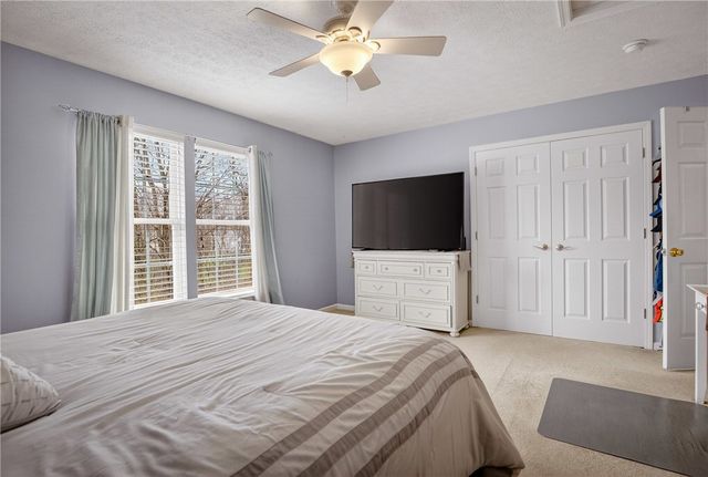 112 Hunter Dr, Cranberry Twp, PA 16066