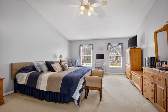 112 Hunter Dr, Cranberry Twp, PA 16066