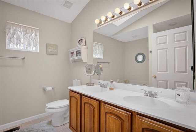 112 Hunter Dr, Cranberry Twp, PA 16066