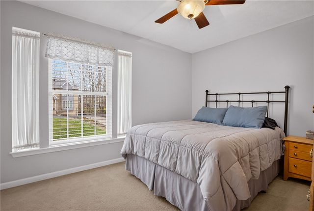 112 Hunter Dr, Cranberry Twp, PA 16066