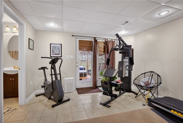 112 Hunter Dr, Cranberry Twp, PA 16066