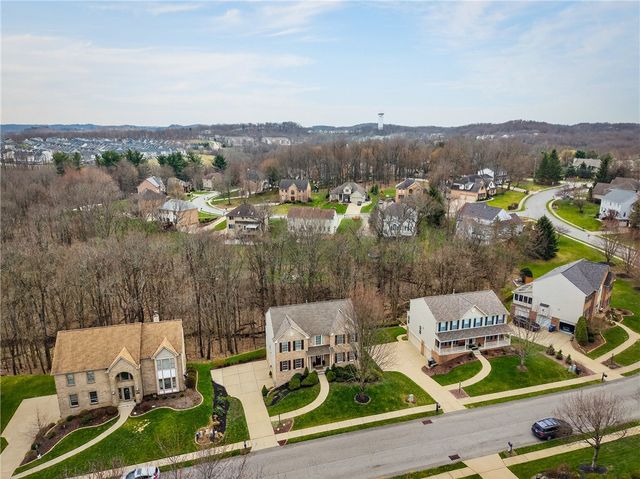 112 Hunter Dr, Cranberry Twp, PA 16066